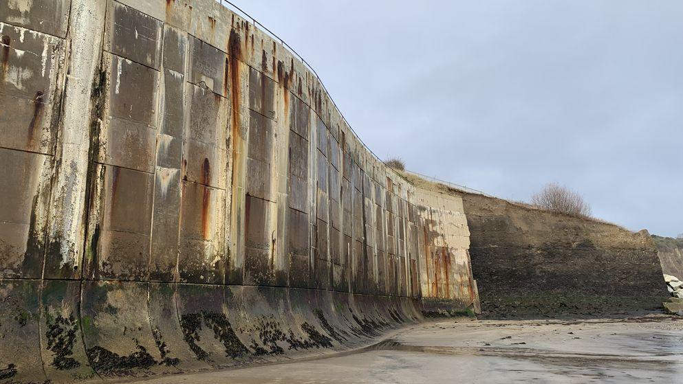 Robin Hood’s Bay sea wall - BAM